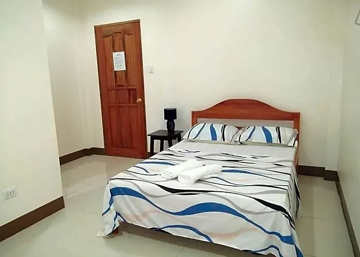 Junie House Ostello