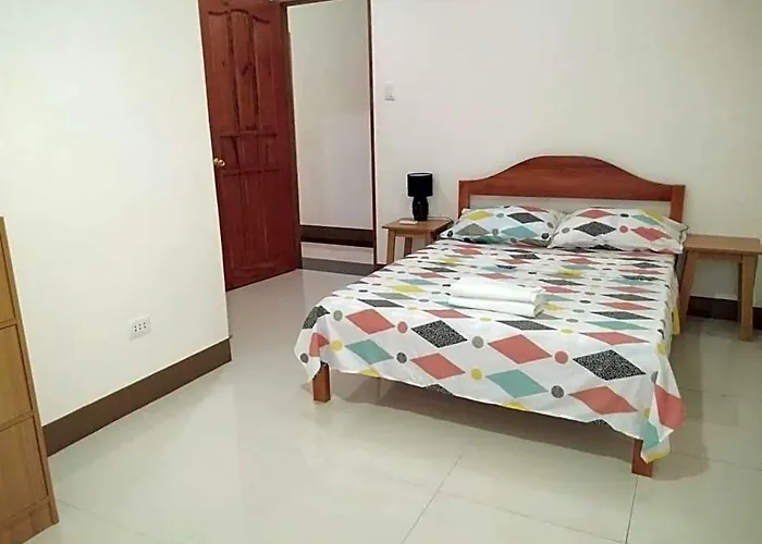 Junie House Moalboal