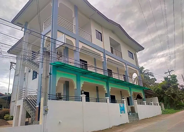 酒店 Junie House 莫阿尔博阿